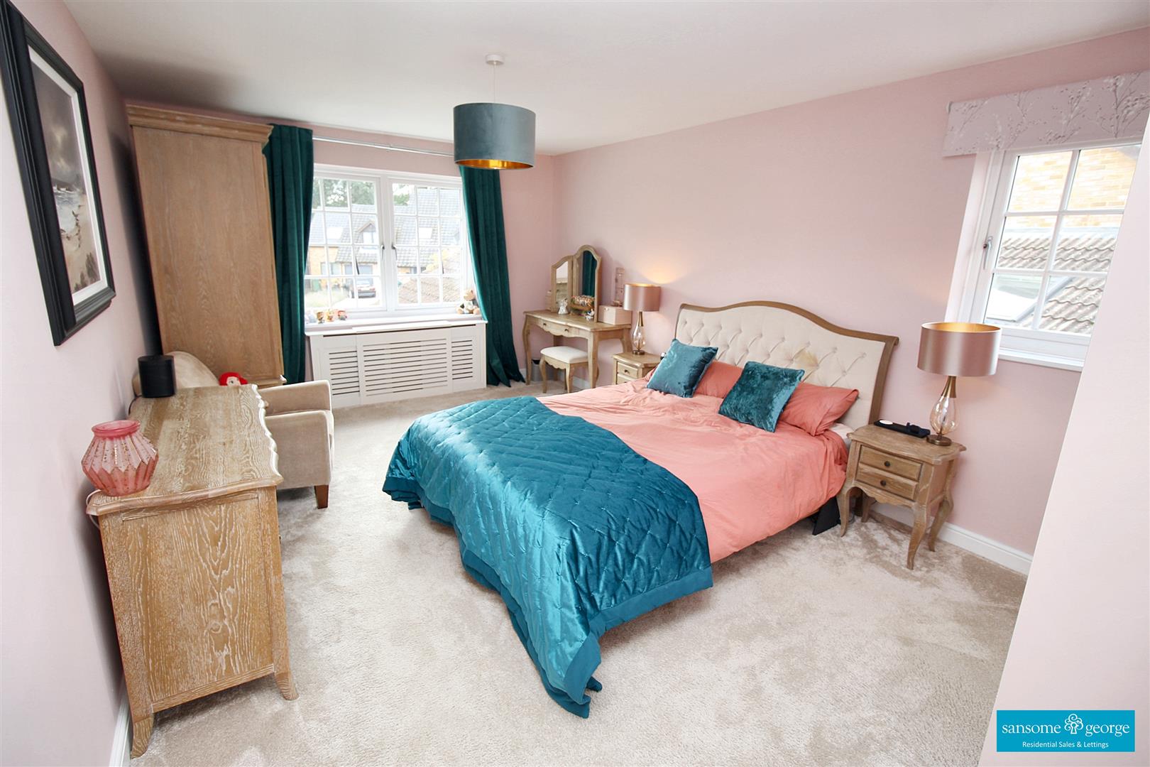 Farmiloe Close, Purley On Thames, Reading